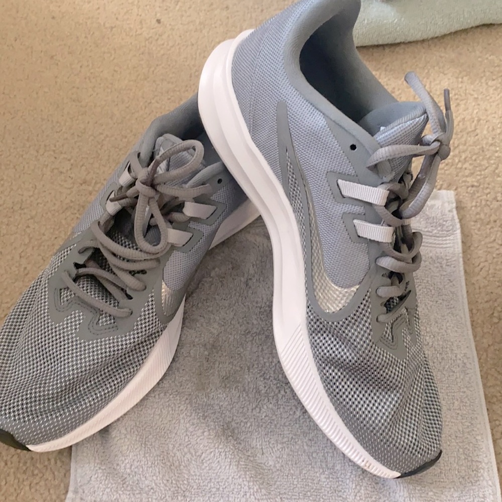NEVER WORN Women’s Nike Downshifter!